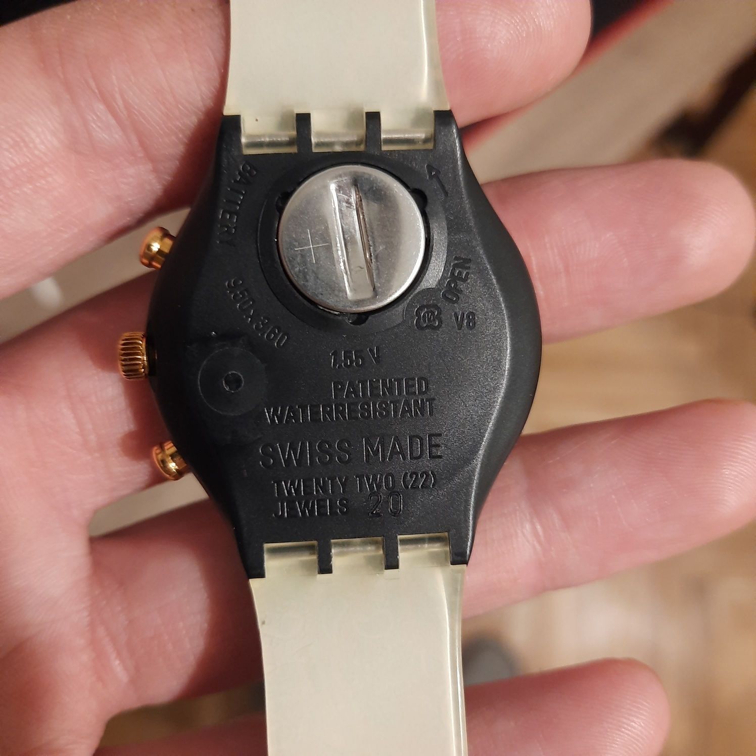 Часы наручные Swatch Chrono Vintage SCB108