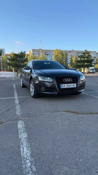 Audi A5 2011 г,1.8 т