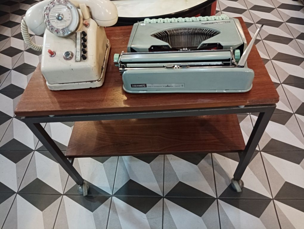 Máquina de escrever Hermes Baby