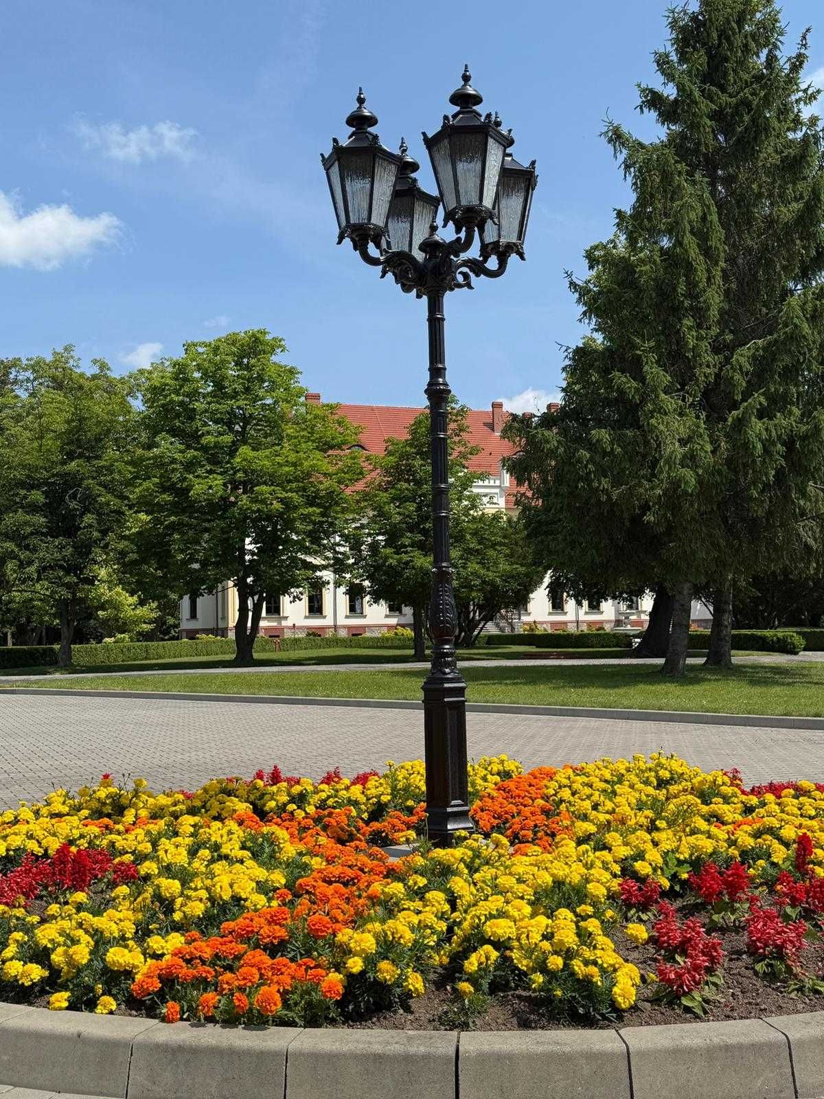 ogrodowa parkowa latarnia żeliwna 4xlampion H-316cm