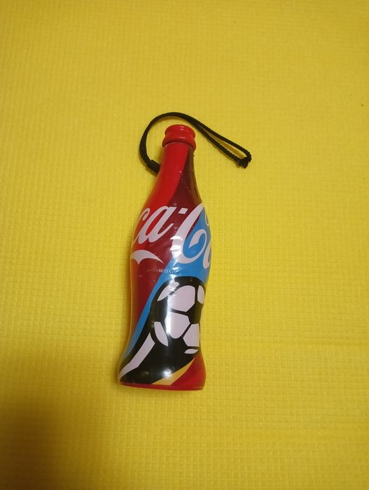 Дудка болельщика футбола Coca Cola.