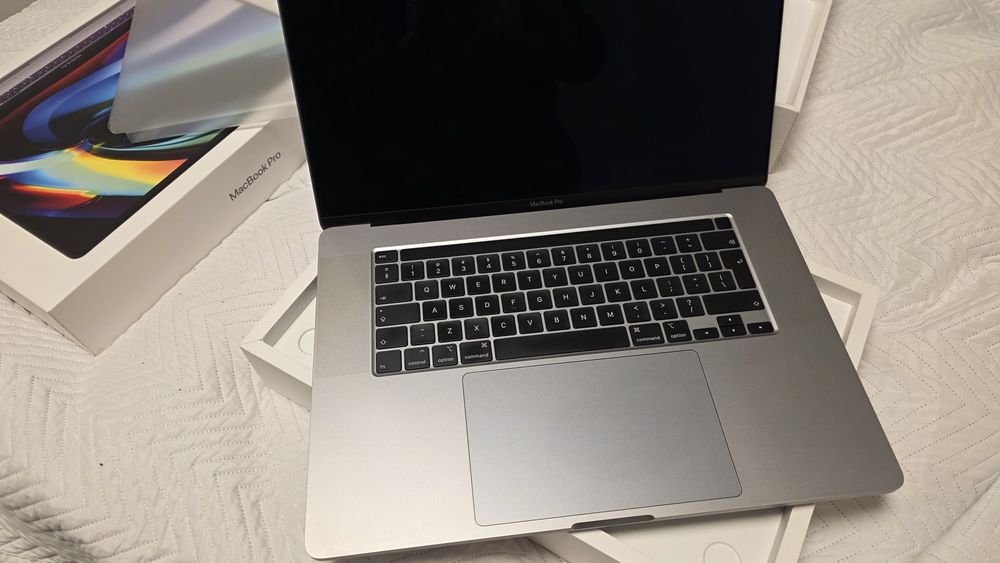 Apple MacBook Pro 16 32GB 2TB