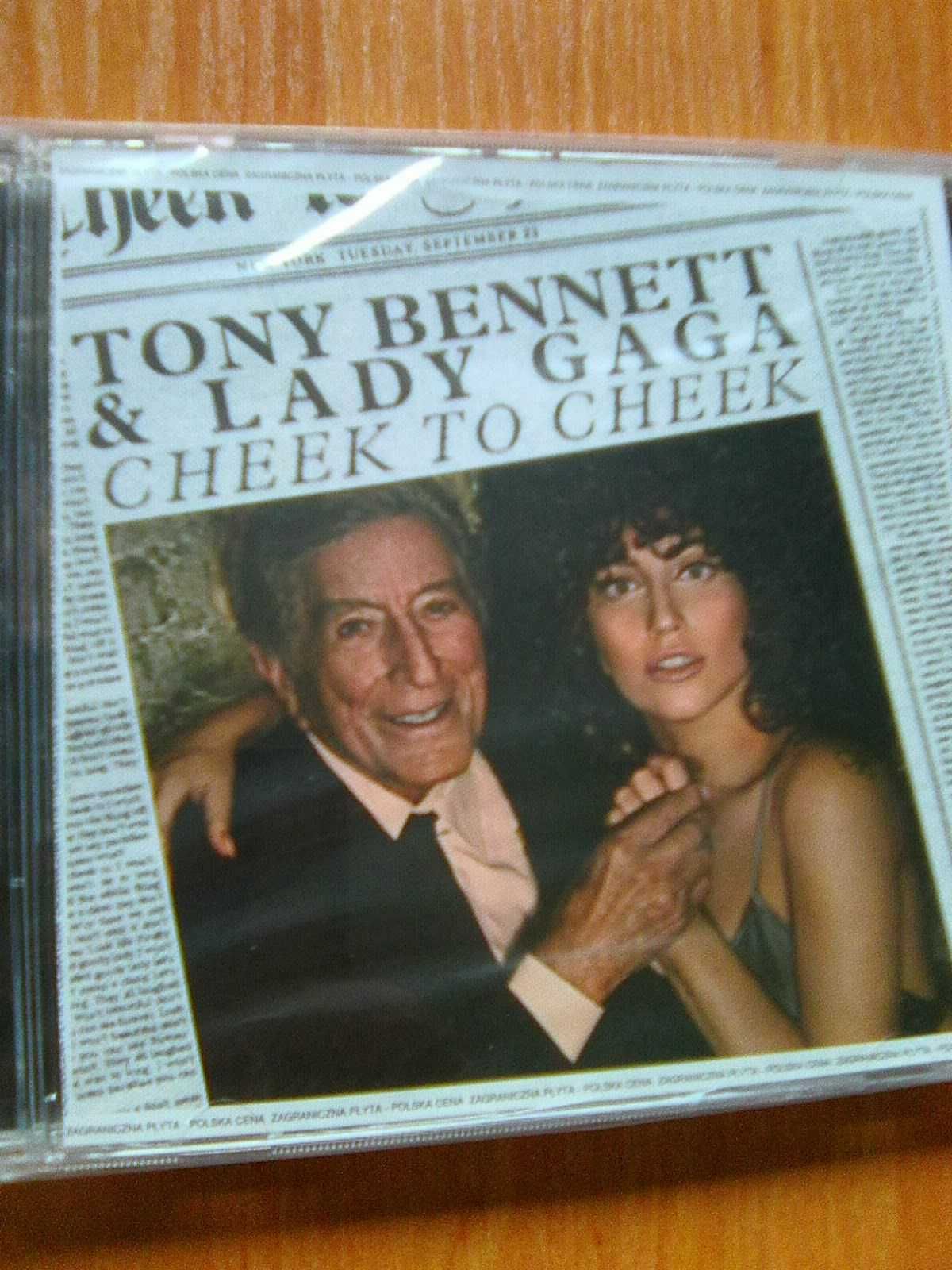 Tony & Lady Gaga Bennett - Cheek To Cheek