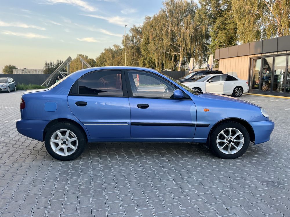 Daewoo lanos 2007 рік 1,5 бенз