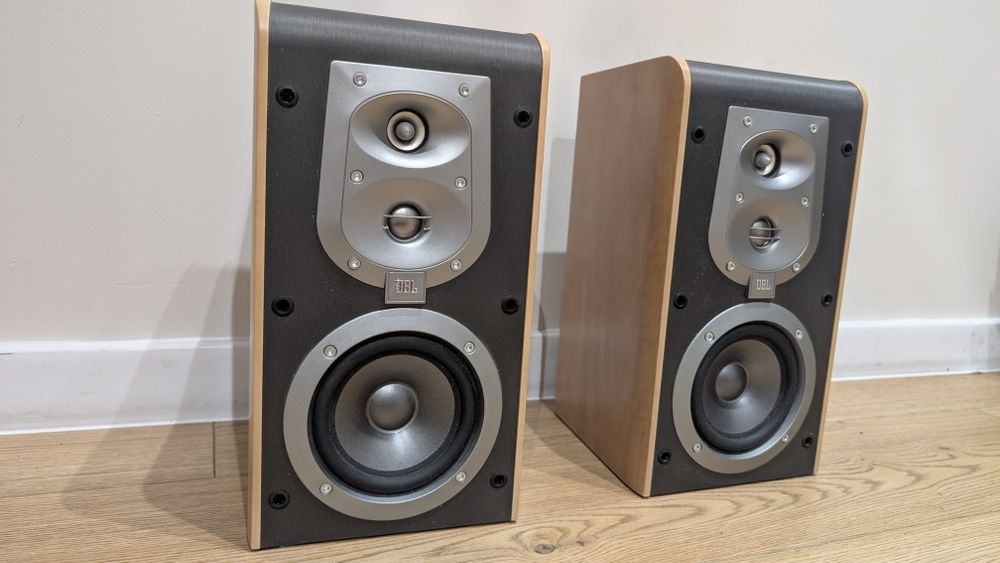 JBL ES20        .