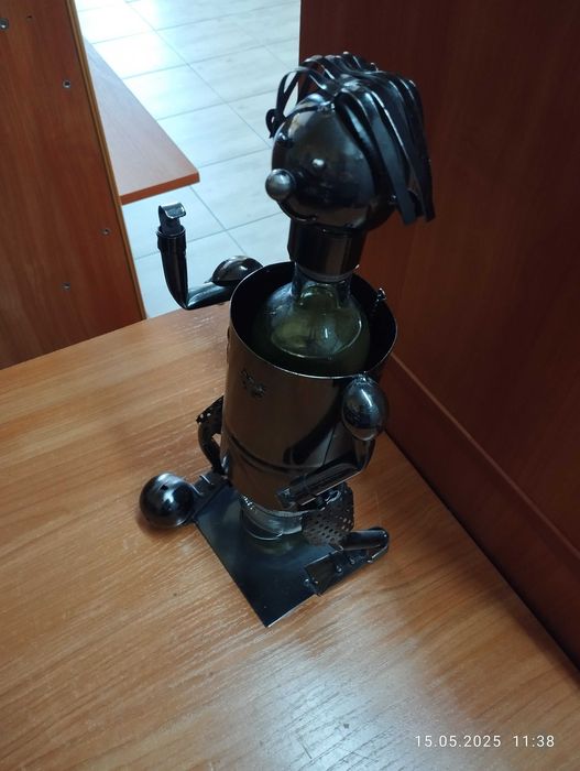 Stojak piłkarz na butelkę wino wódkę ..