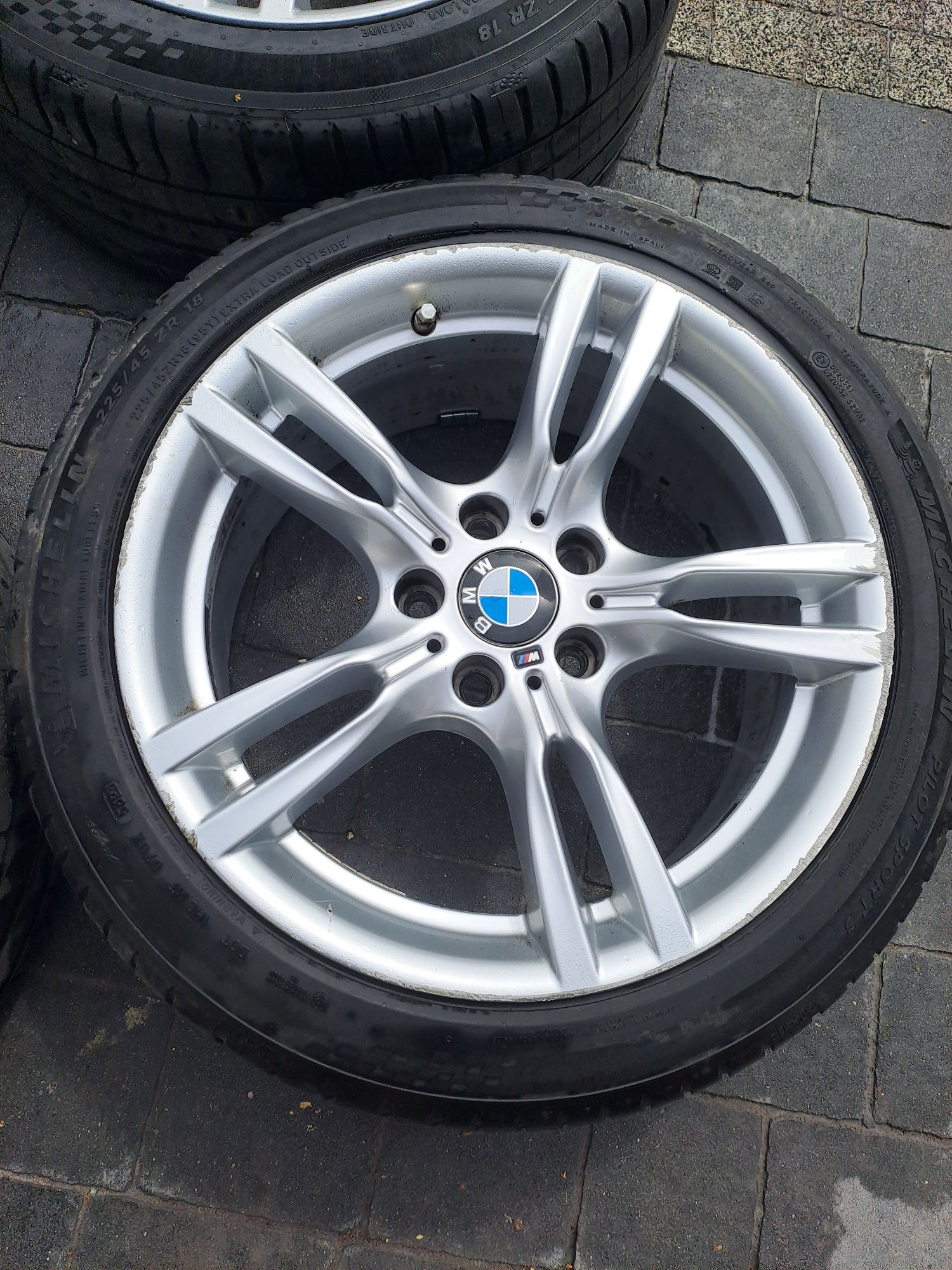 Koła bmw f30 f32 f33 f34 f36 mpakiet styling 400 18"z oponami