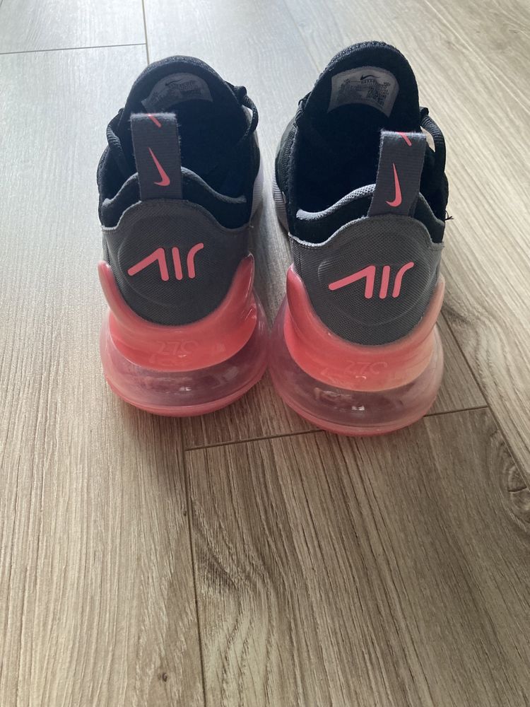 Buty NIKE Air Max 270 r. 39