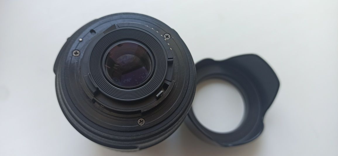 Об'єктив Nikon 18-55mm