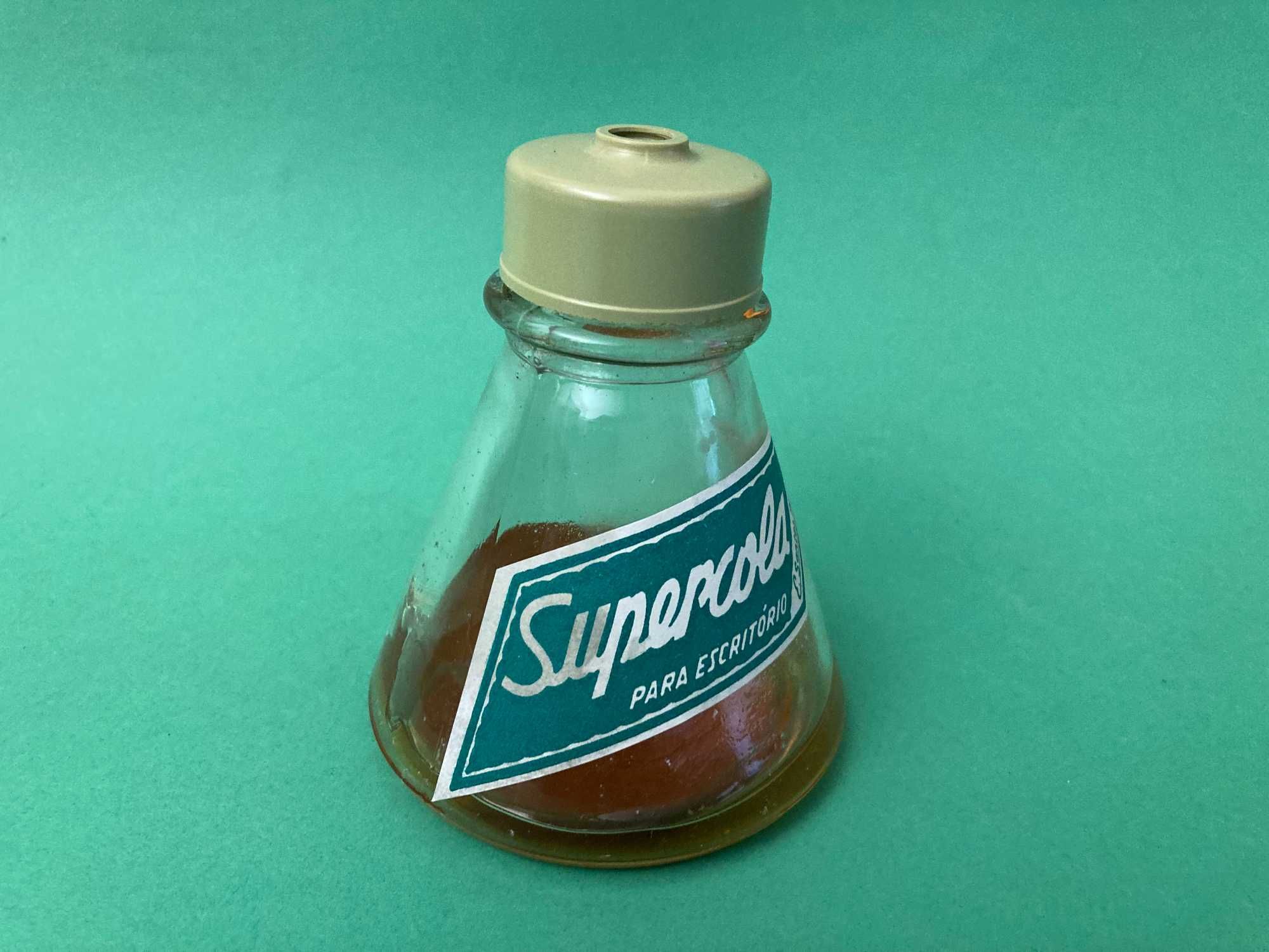 Frasco em vidro de Cola Supercola Anos 60/70 tamanho grande