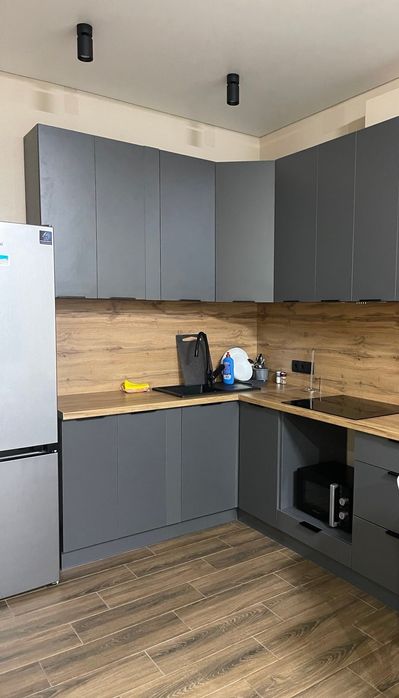 2к квартира подобово Ужгород бізнес-клас! Паркокомісце  біля входу!