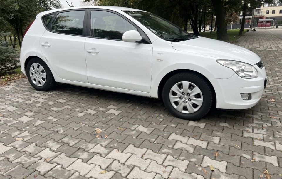 Hyundai i30.