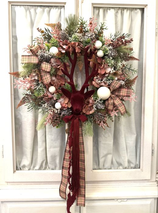 Wianek Świąteczny  z Bordowym Reniferem