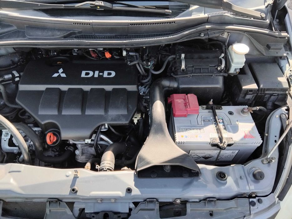 Vendo ou troco mitsubishi grandis 2.0did