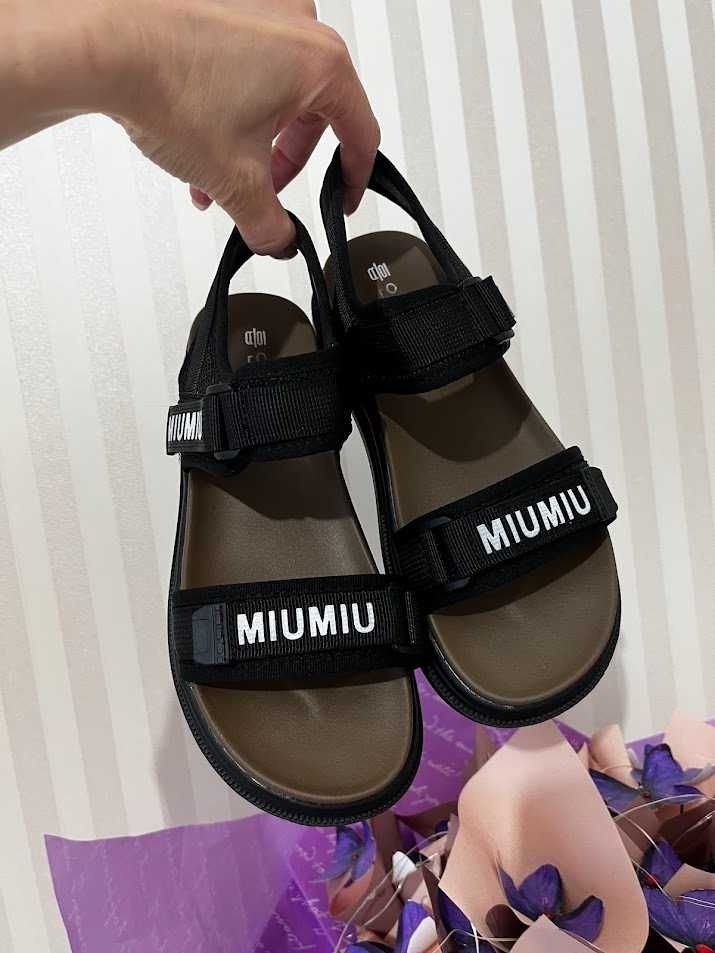 сандалі босоніжки miu miu