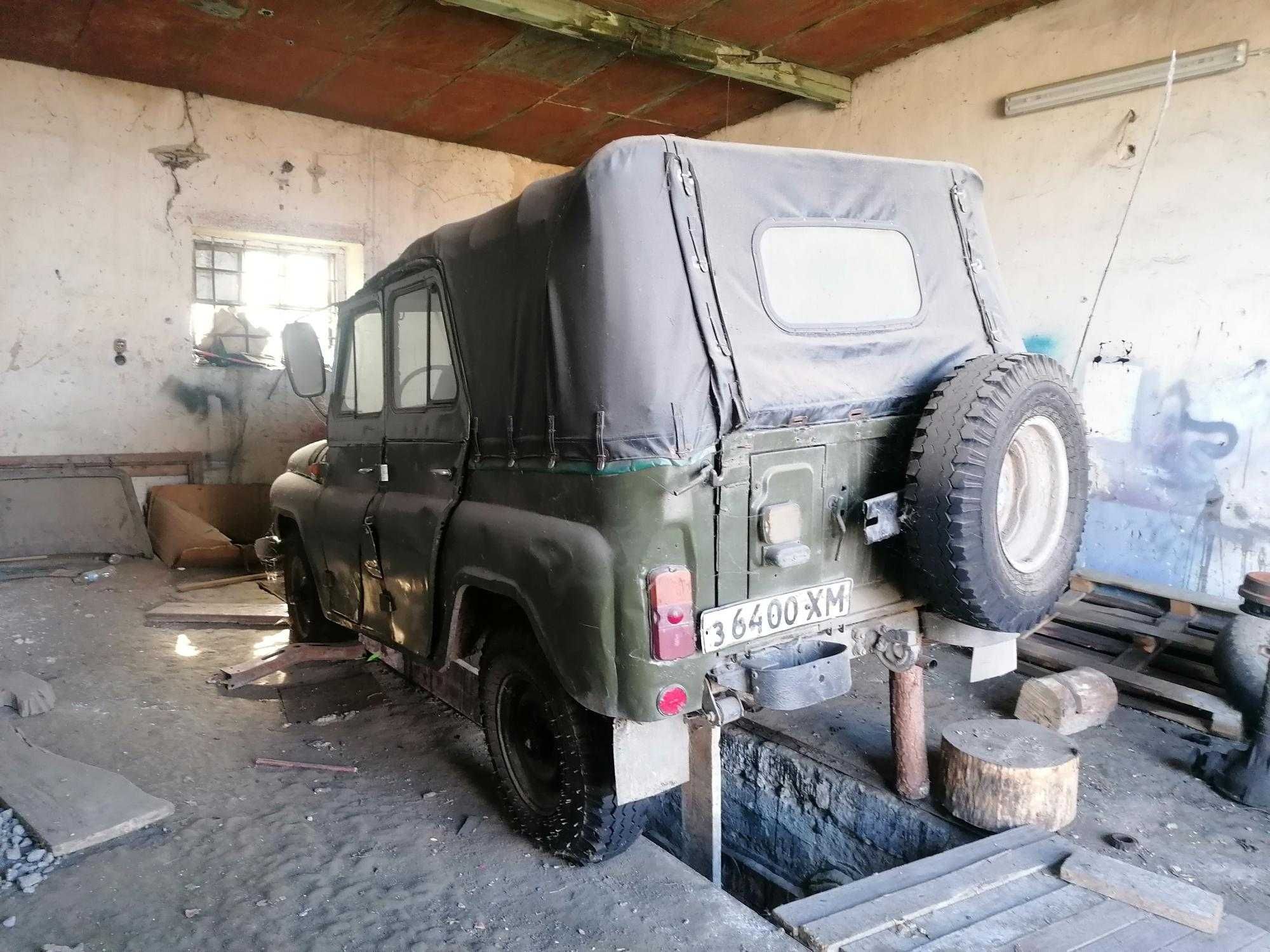 Автомобіль УАЗ-31512