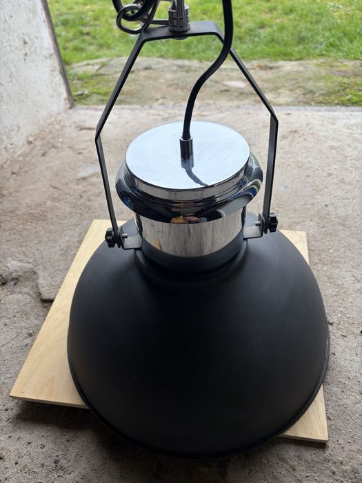 Lampa loftowa przemyslowa chron czarny mat