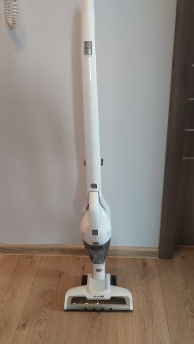 Odkurzacz pionowy Łucznik OP-2018