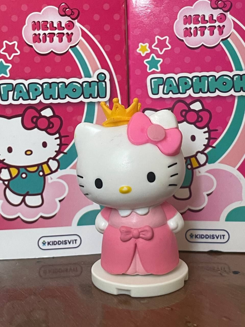 Hello Kitty фігурки