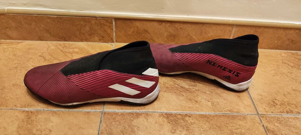 Turfy buty piłkarskie halówki Adidas Nemeziz