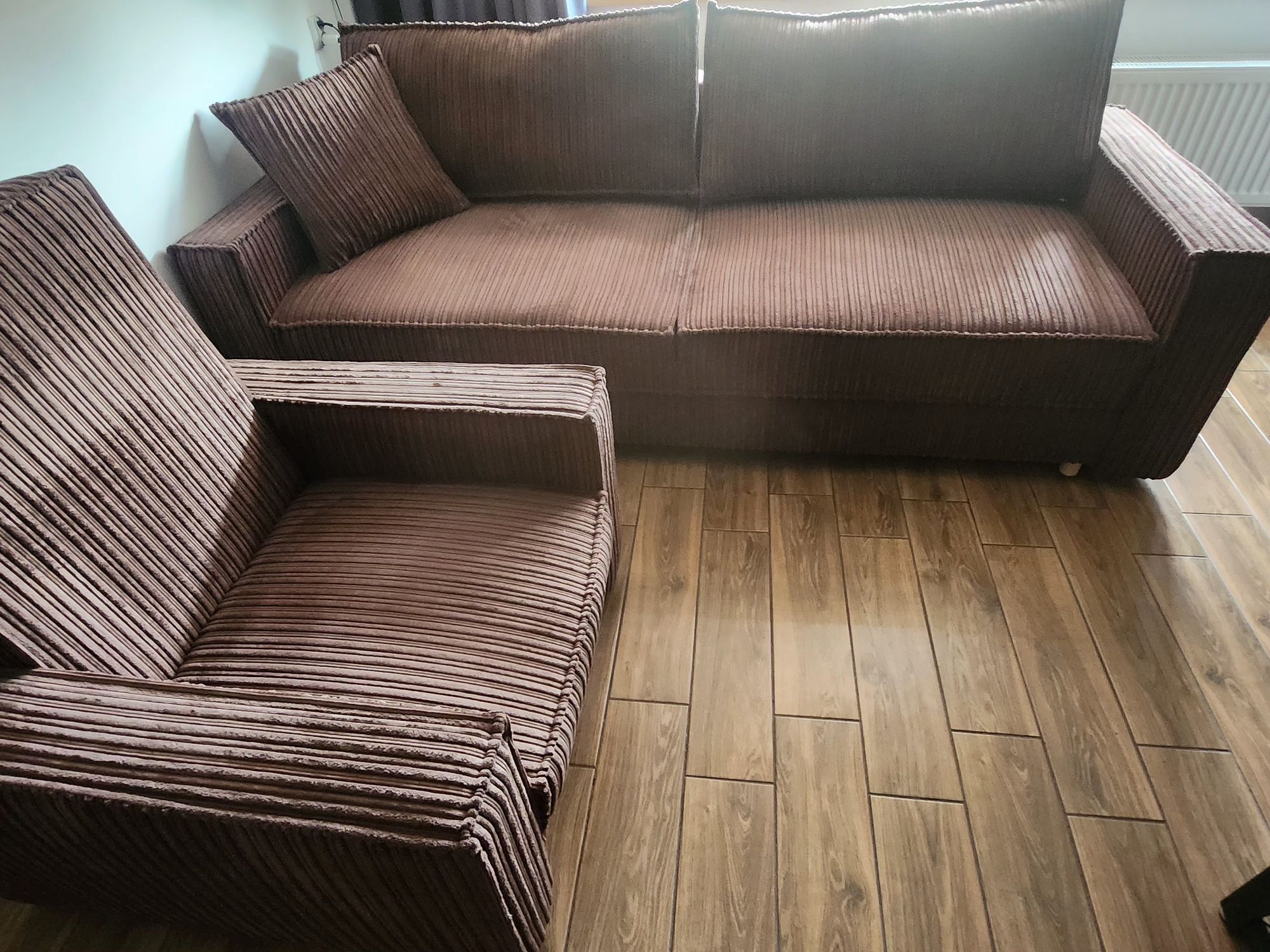 Sofa rozkładana z fotelem