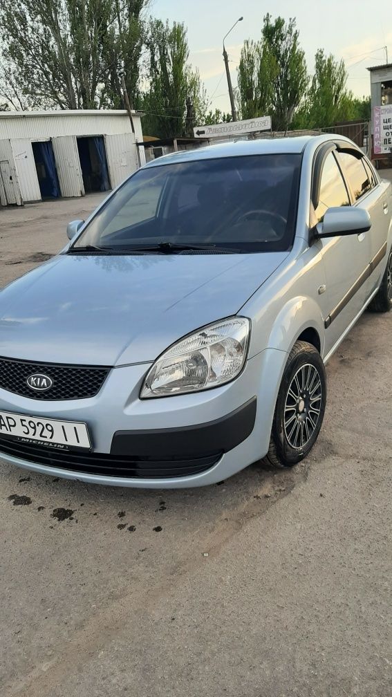 Продам авто Kia Rio