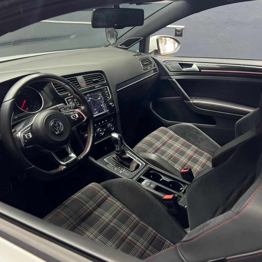 VW Golf 2.0 TSi GTi DSG Performance
