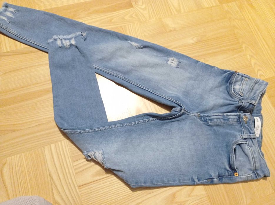 Spodnie z przetarciami dziurami ZARA 152 jeansy