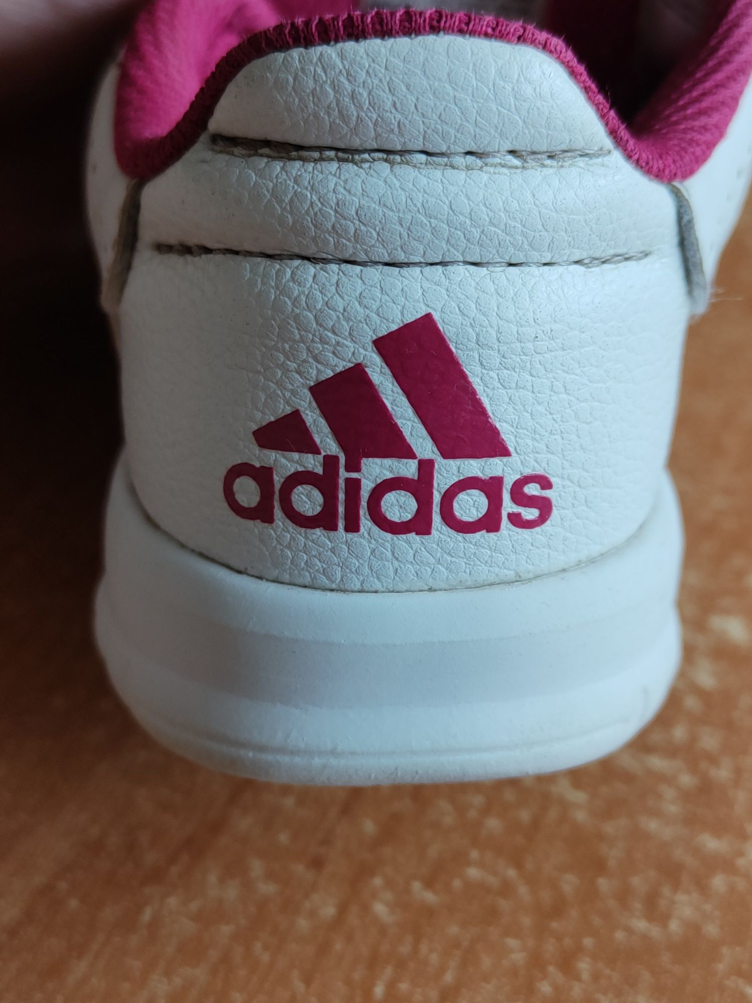 Buty adidas rozmiar 23