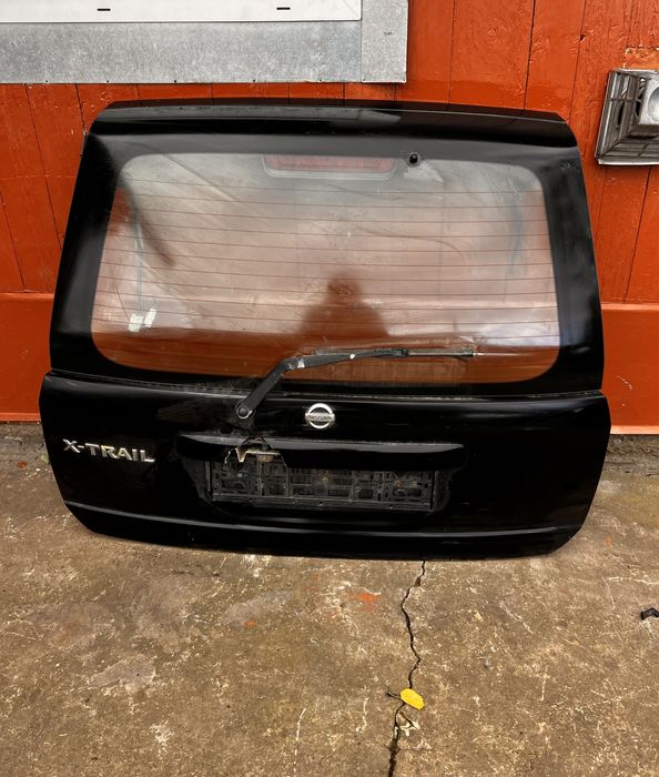 Кришка багажника задня ляда склоNissan x-trail t30 ніссан х- траіл т30