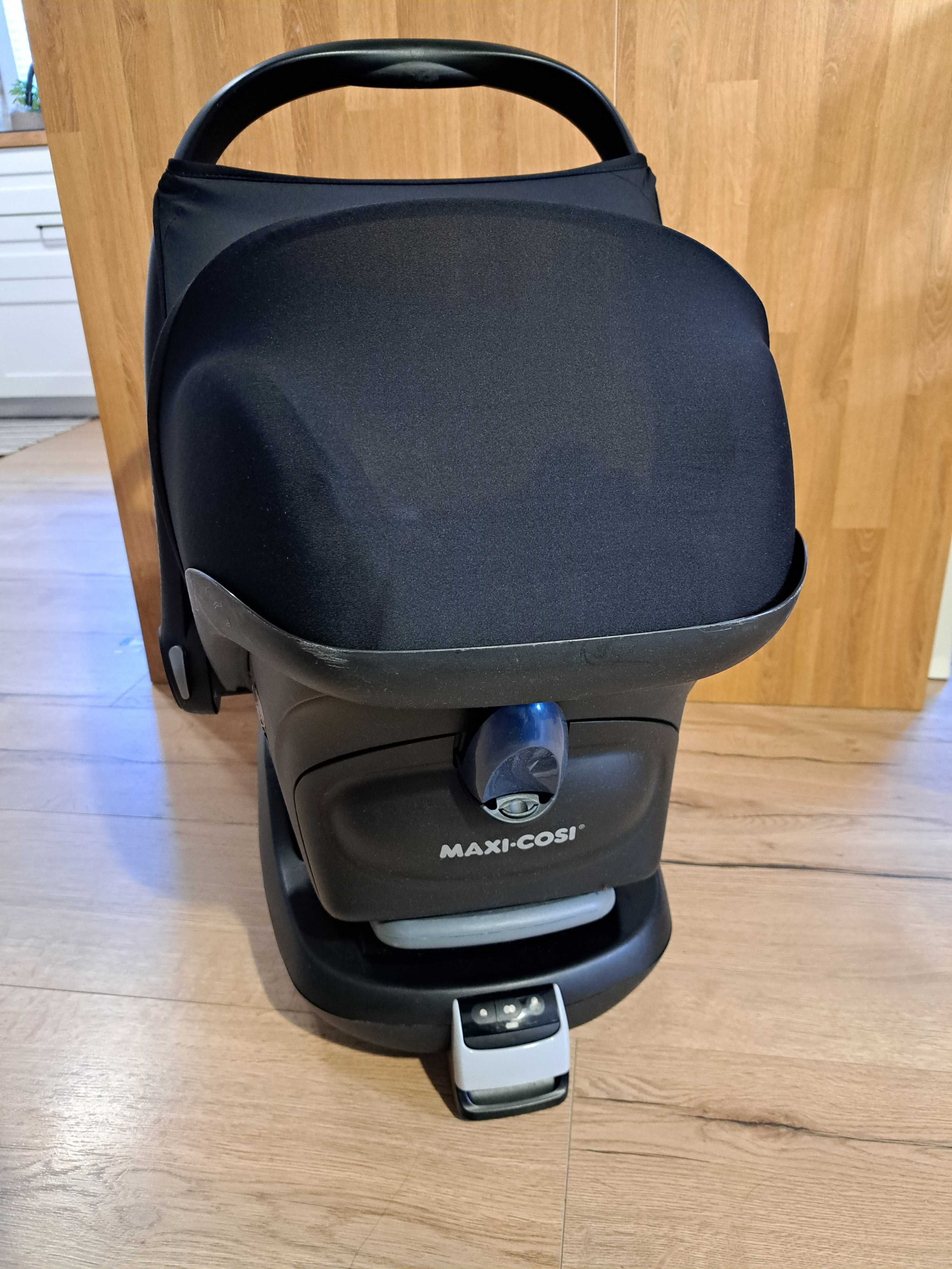 Fotelik Maxi cosi cabrio fix + baza isofix