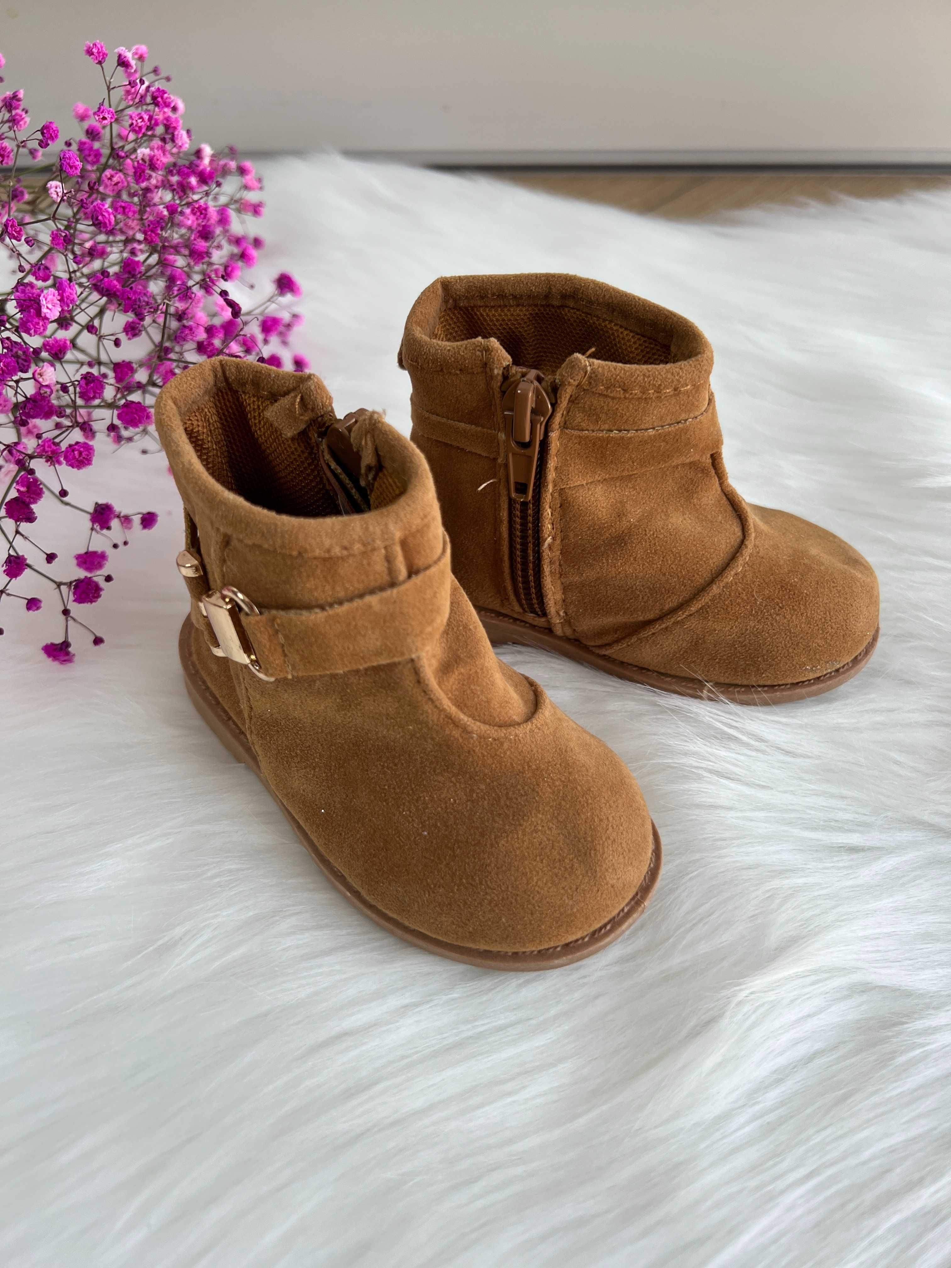 Nowe Botki niemowlęce 17/18 dł wkładki ok 10-10,5 cm brązowe zamszowe