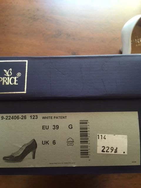 Mam na sprzedaż bardzo ładne buty białe rozmiar 39