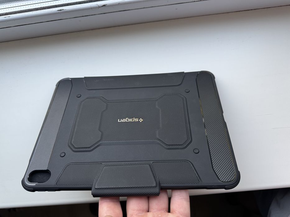 Як новий Чохол Spigen для iPad Air 4 - 5