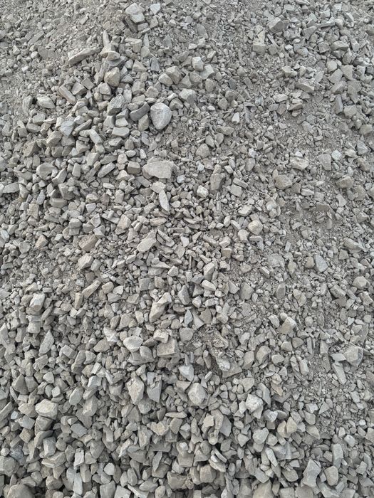 Sprzedaz kruszywa piasku materiałów sypkich