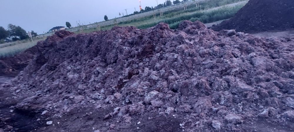 Podłoże popieczarkowe PODKŁAD dostawą MAŁĄ wywrotką