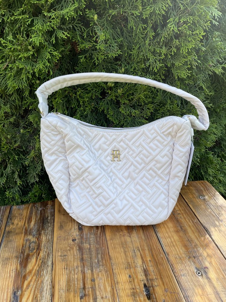 Новая сумка Tommy Hilfiger (Томми QUILTED  SHOULDER BAG) с Америки