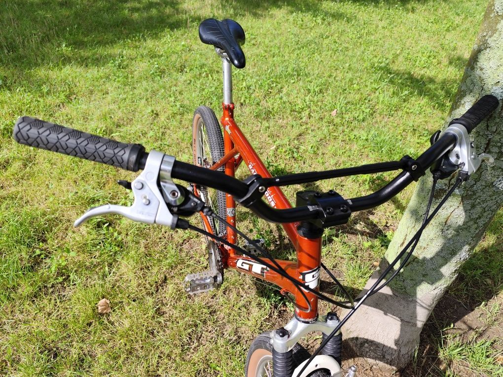Rower MTB Commuter GT Backwoods. Rama 20. Koła 26. Rock Shock