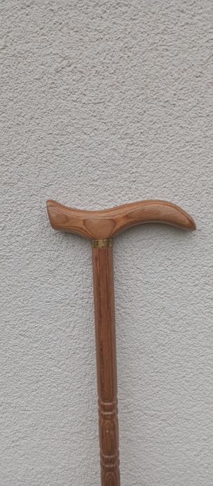 Stara drewniana laska