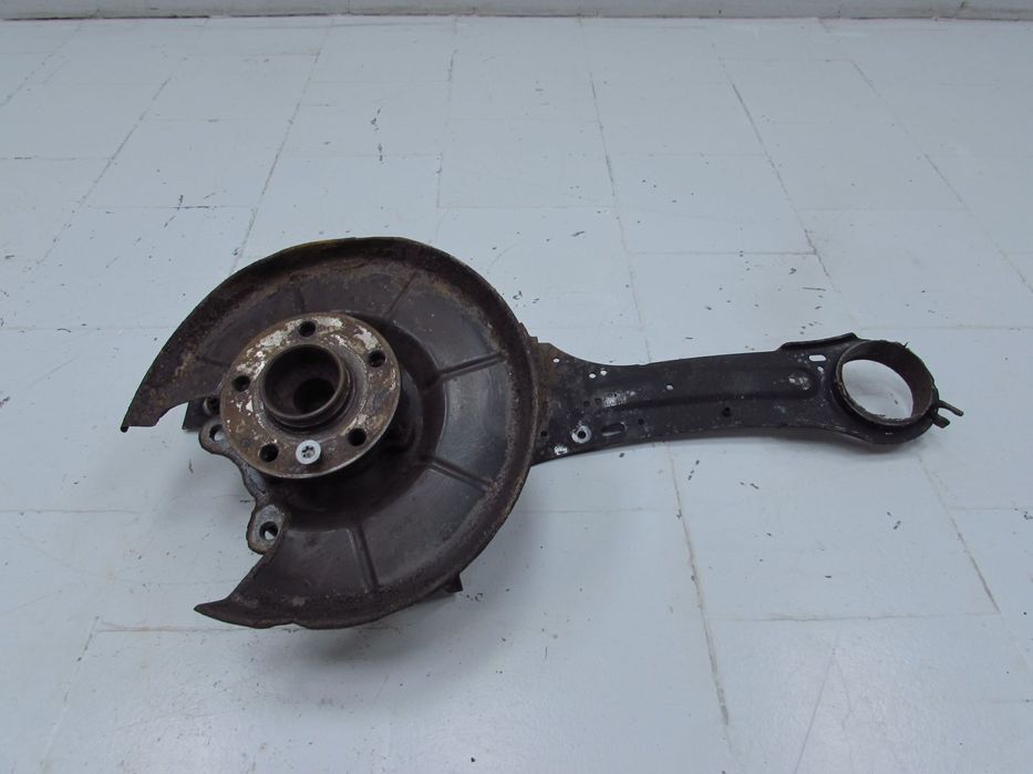 VOLVO S60 II V60 10-18 PIASTA ZWROTNICA WAHACZ TYL LEWY 6G915A969