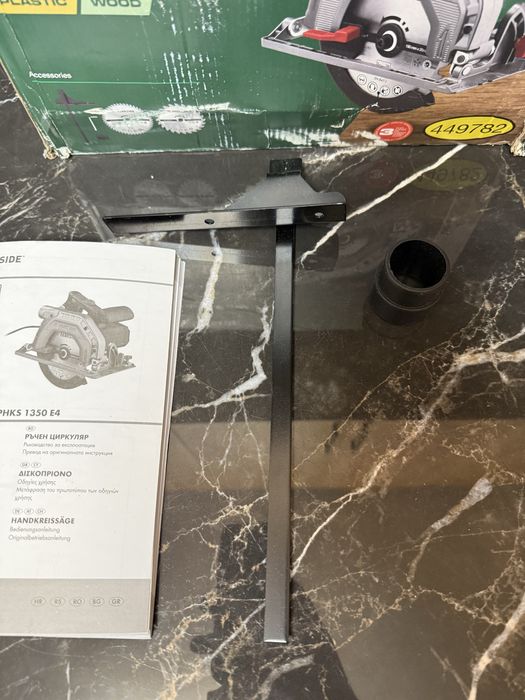 Ручна циркулярная пила Parkside PHKS 1350 E4 торцовка торцювальна