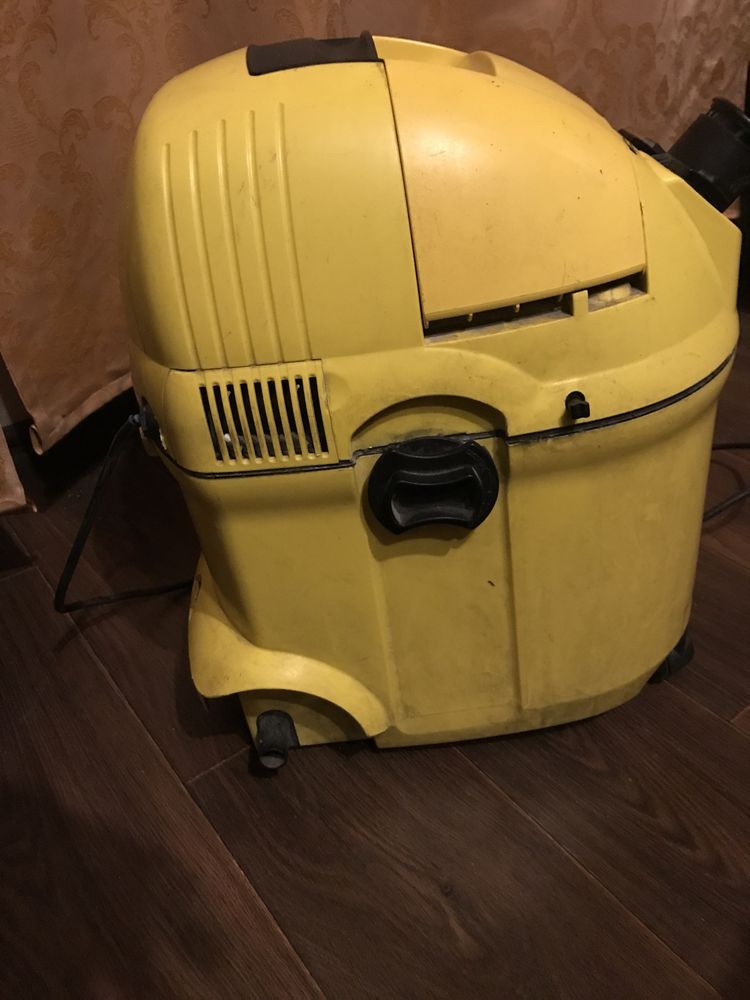 Моющий пылесос Karcher SE3001