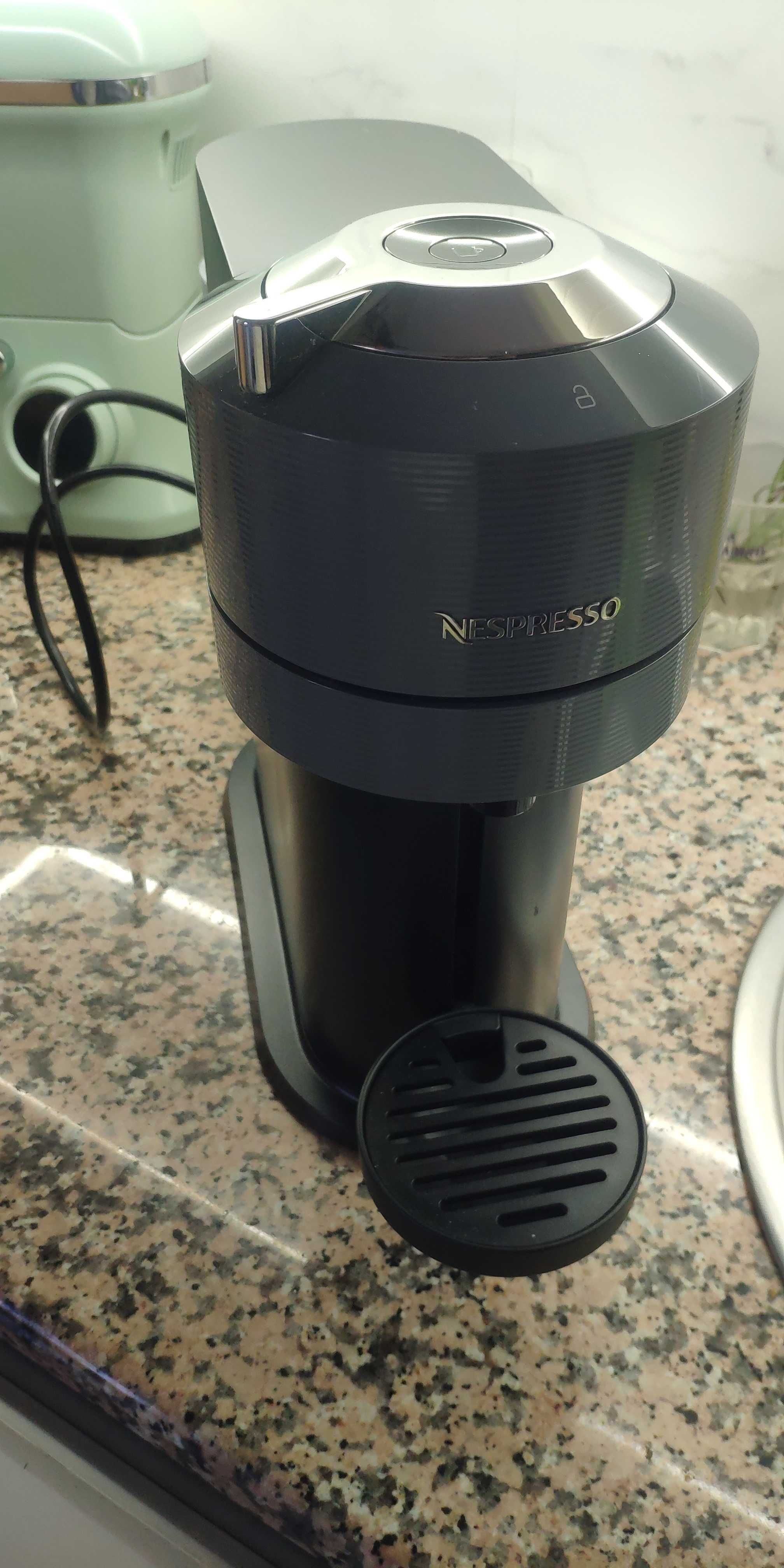 Máquina de café Nespresso Vertuo