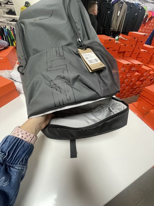 Рюкзак баскетбольний Nike Varsity Elite Backpack HM9965‑068