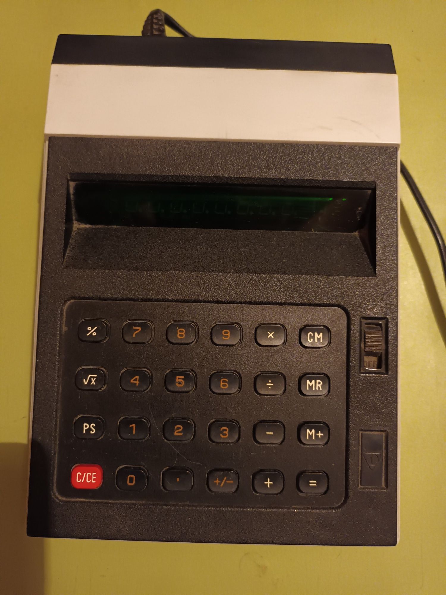 Kalkulator w wersji retromax