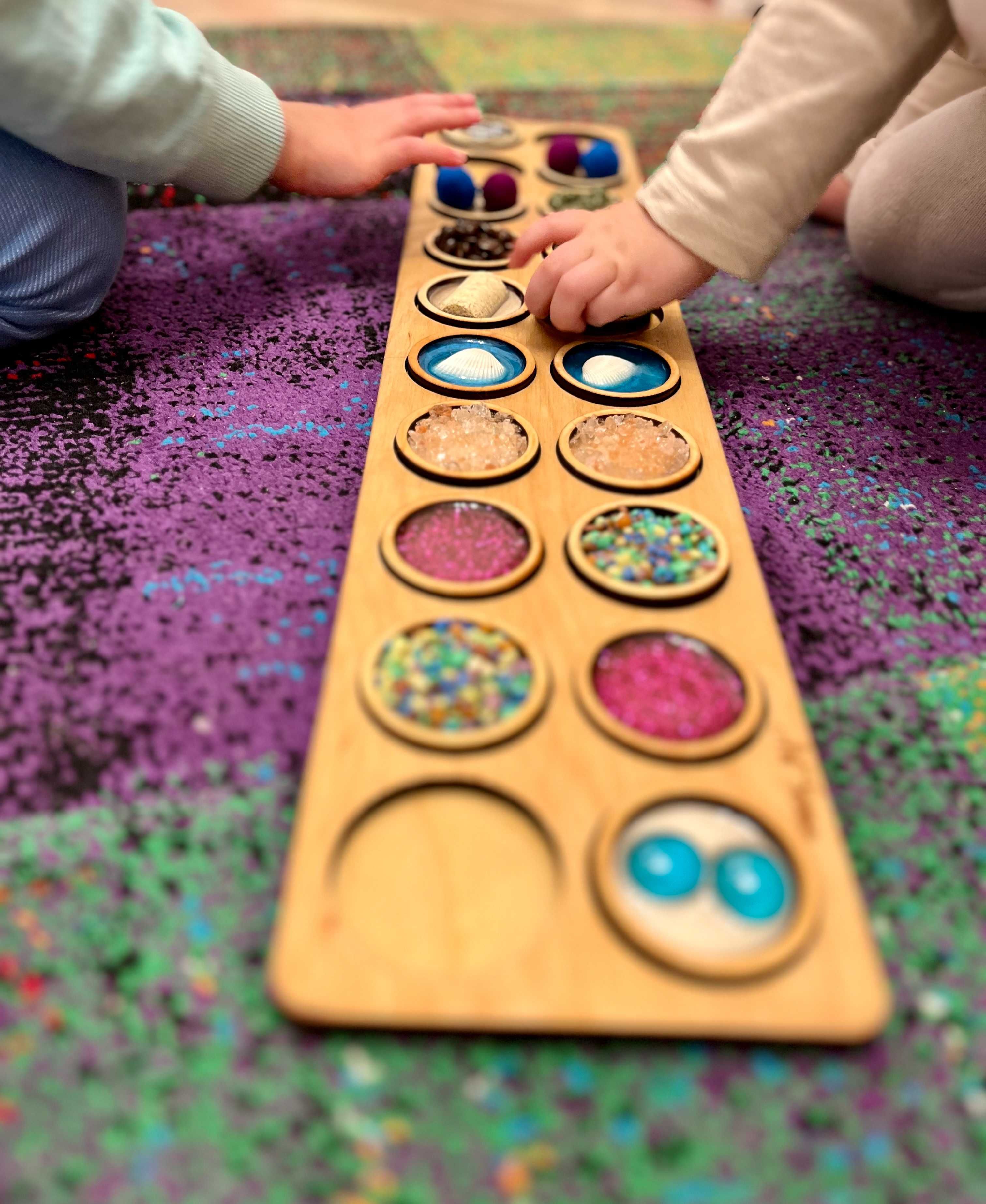 Memory sensoryczne z tacą Montessori podstawka sorter panele ścieżka