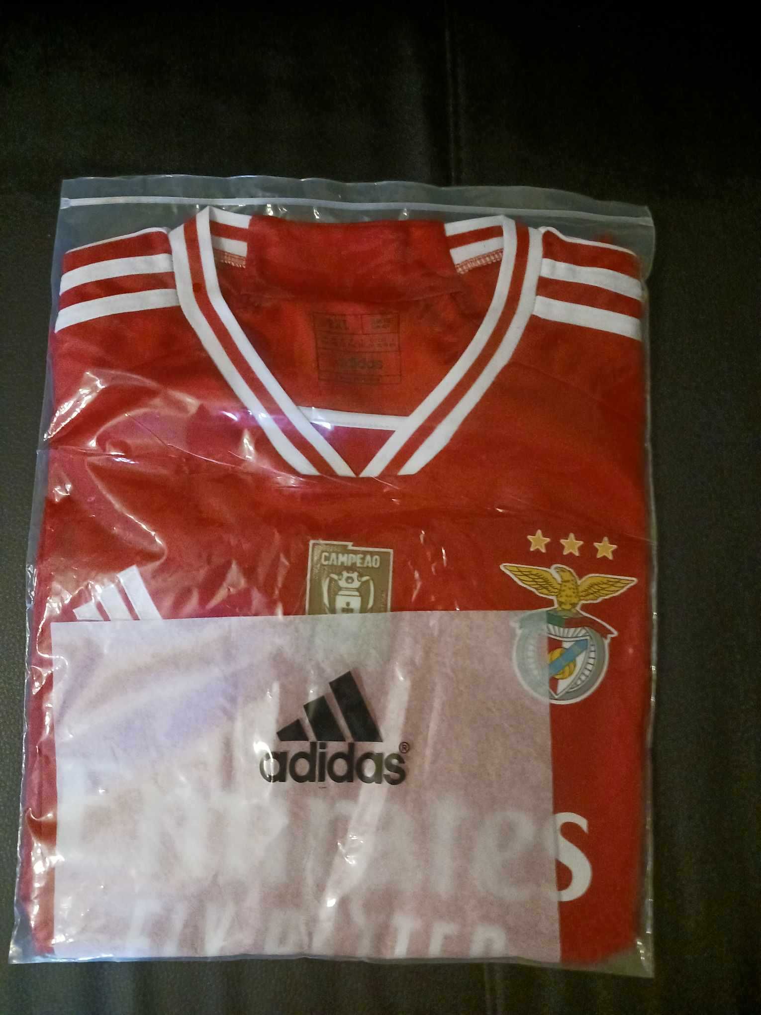 T-shirt SLB 23/24 com patch de campeão