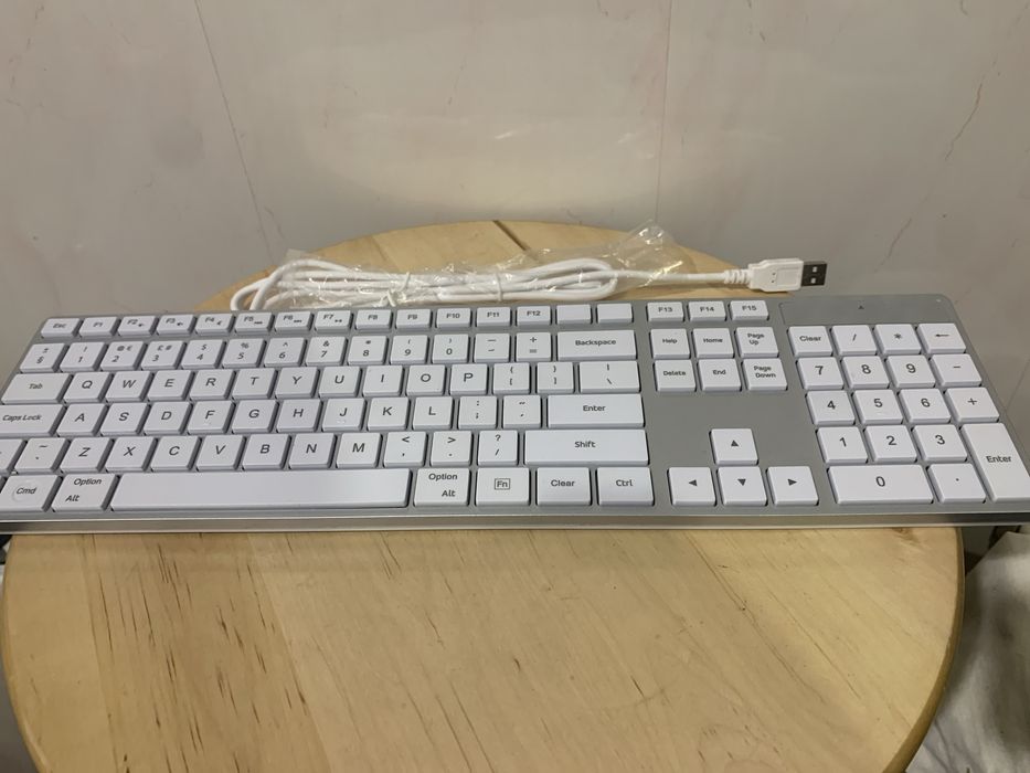 Клавіатура провідна