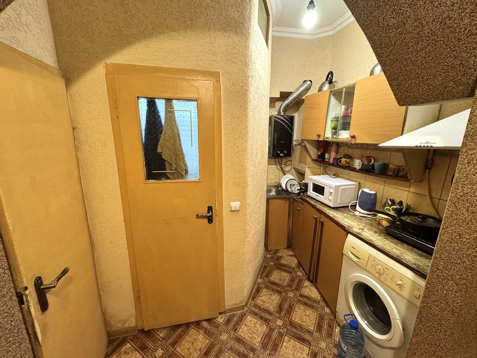 1к центр вул. Штефана Августина