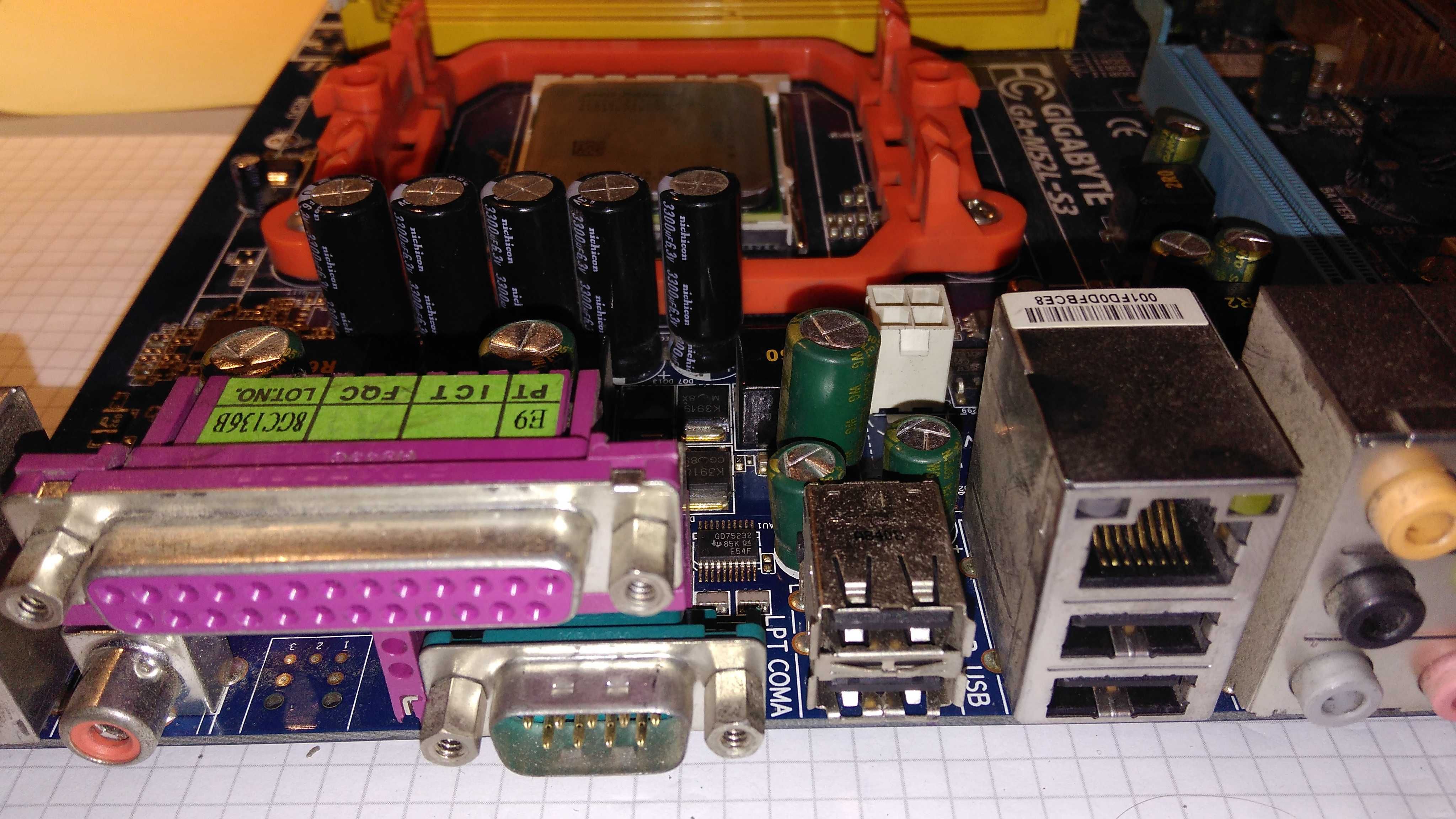 Procesor AMD phenom X4 9550 wraz z płytą główną GIGABYTE